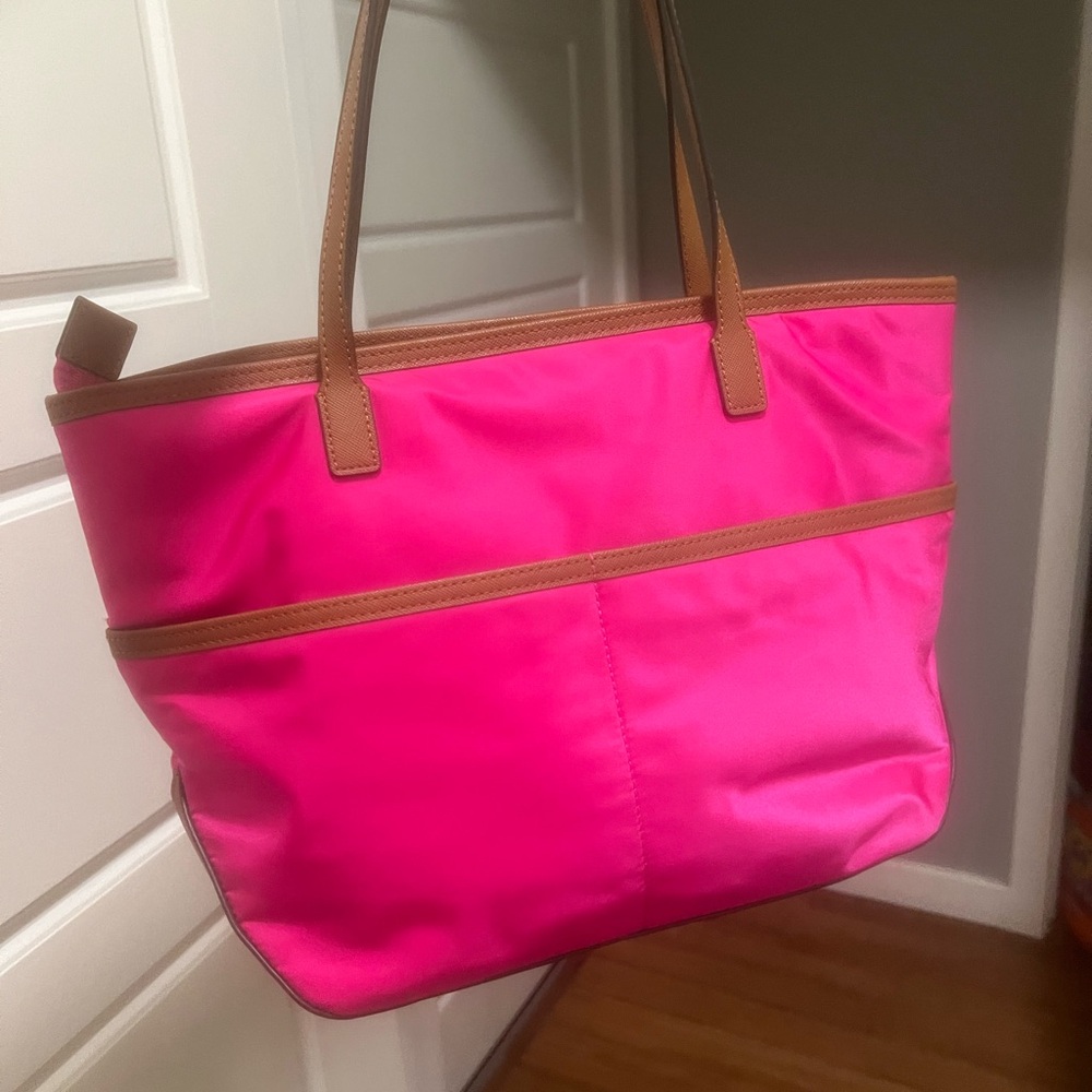MICHAEL KORS Kempton MD Pocket Tote - Picture 6 of 12